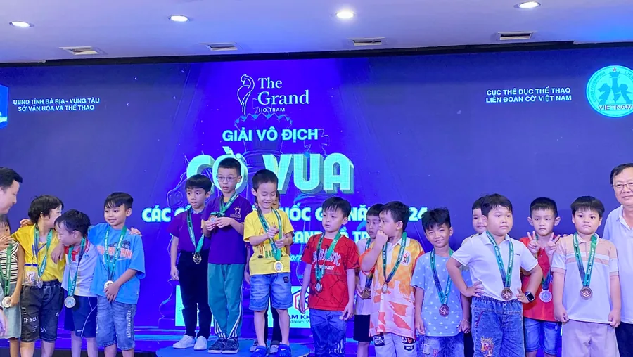 Huy chương vàng đồng đội U7 cờ chớp — Giải Vô địch Cờ vua các CLB Quốc gia 2024