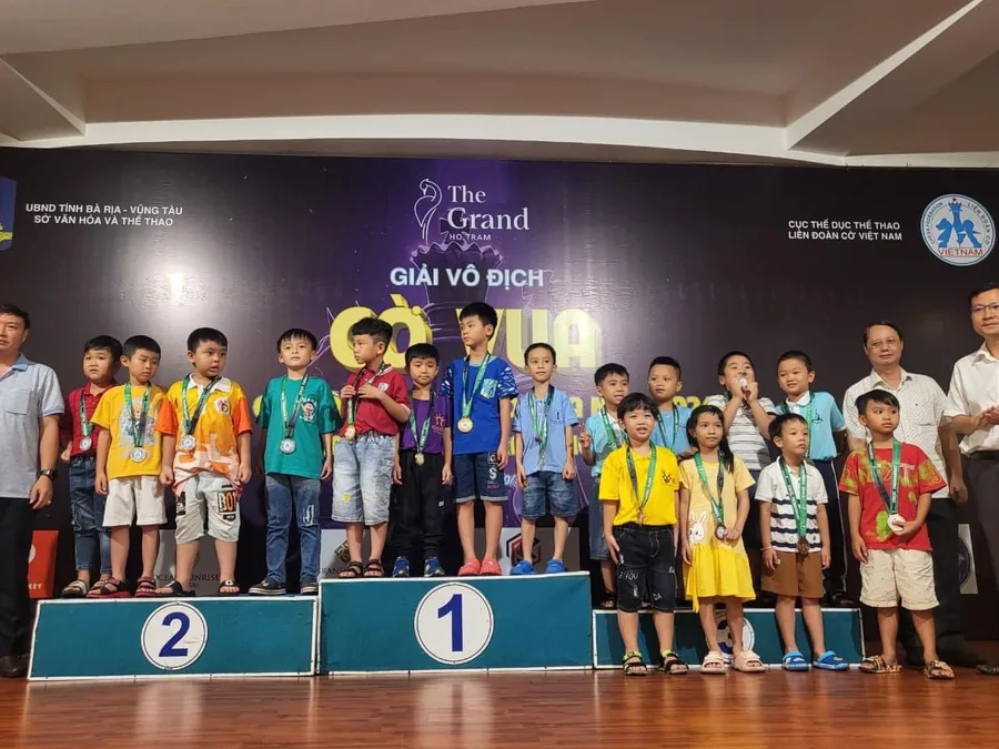 Huy chương vàng đồng đội U7 cờ nhanh — Giải Vô địch Cờ vua các CLB Quốc gia 2024
