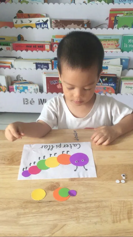 Thủ công chú sâu và từ vựng tiếng Anh